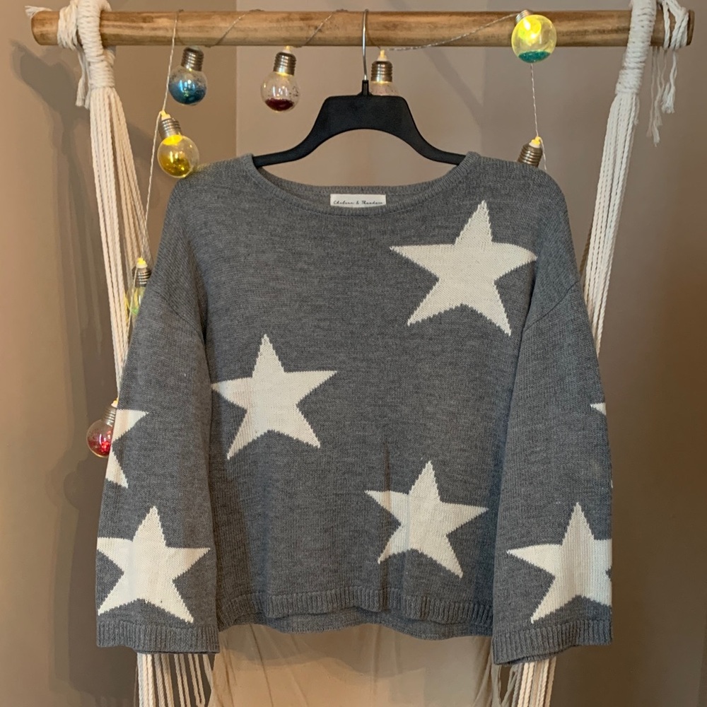 Chelsea & Theadore Gray Knit with White Stars Medium